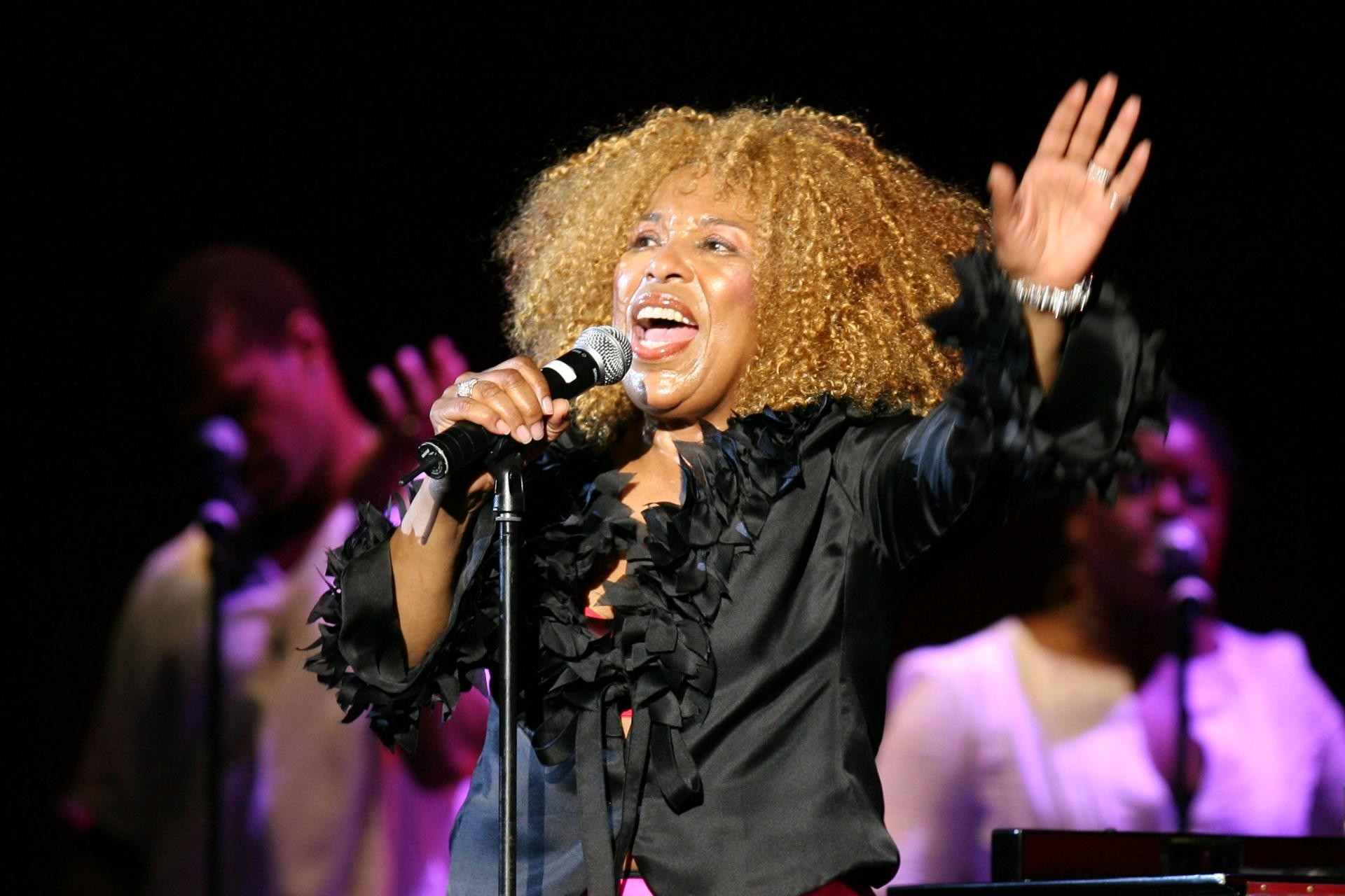 Roberta Flack, cantante del éxito ‘Killing Me Softly With His Song’, murió a los 88 años