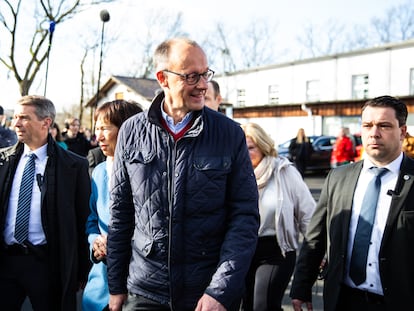 Friedrich Merz, tras votar este domingo en Arnsberg (Alemania).