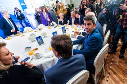 Mazón acumula ausencias en actos de la Comunidad Valenciana para librarse de abucheos y tratar de rearmar sus tesis