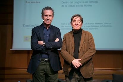 Diálogo entre Luis García Montero, director del Instituto Cervantes, y Jorge Valdano, exfutbolista, exentrenador y comentarista deportivo este lunes.