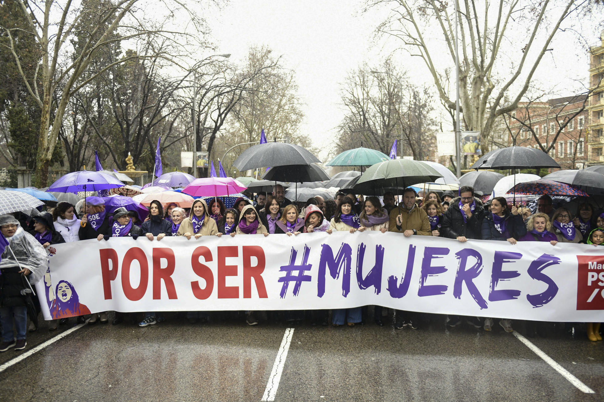 Miles de personas marchan en Madrid por los derechos de las mujeres