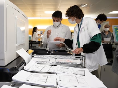 Trabajadores hospital Clínic de Barcelona ciberataque