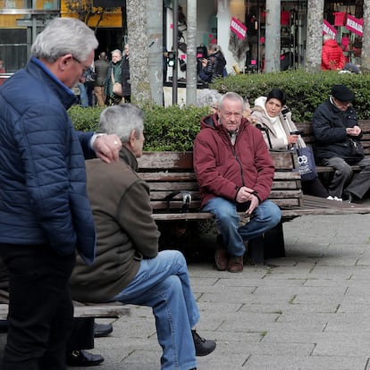 Pensionistas en Barakaldo (Vizcaya).