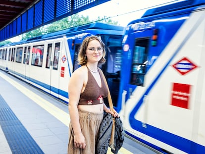 Estudiantes transporte público a la universidad