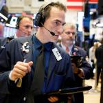 Wall Street cierra con notables caídas al confirmar Trump los aranceles a Canadá y México