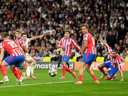 Brahim marca el segundo gol del Madrid al Atlético en el Bernabéu