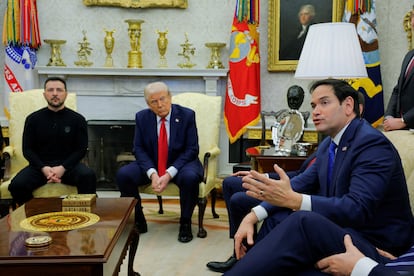 De izquierda a derecha, el presidente de Ucrania, Volodimir Zelenski, su homólogo estadounidense, Donald Trump y el Secretario de Estado de EE UU, Marco Rubio, el viernes en la Casa Blanca.