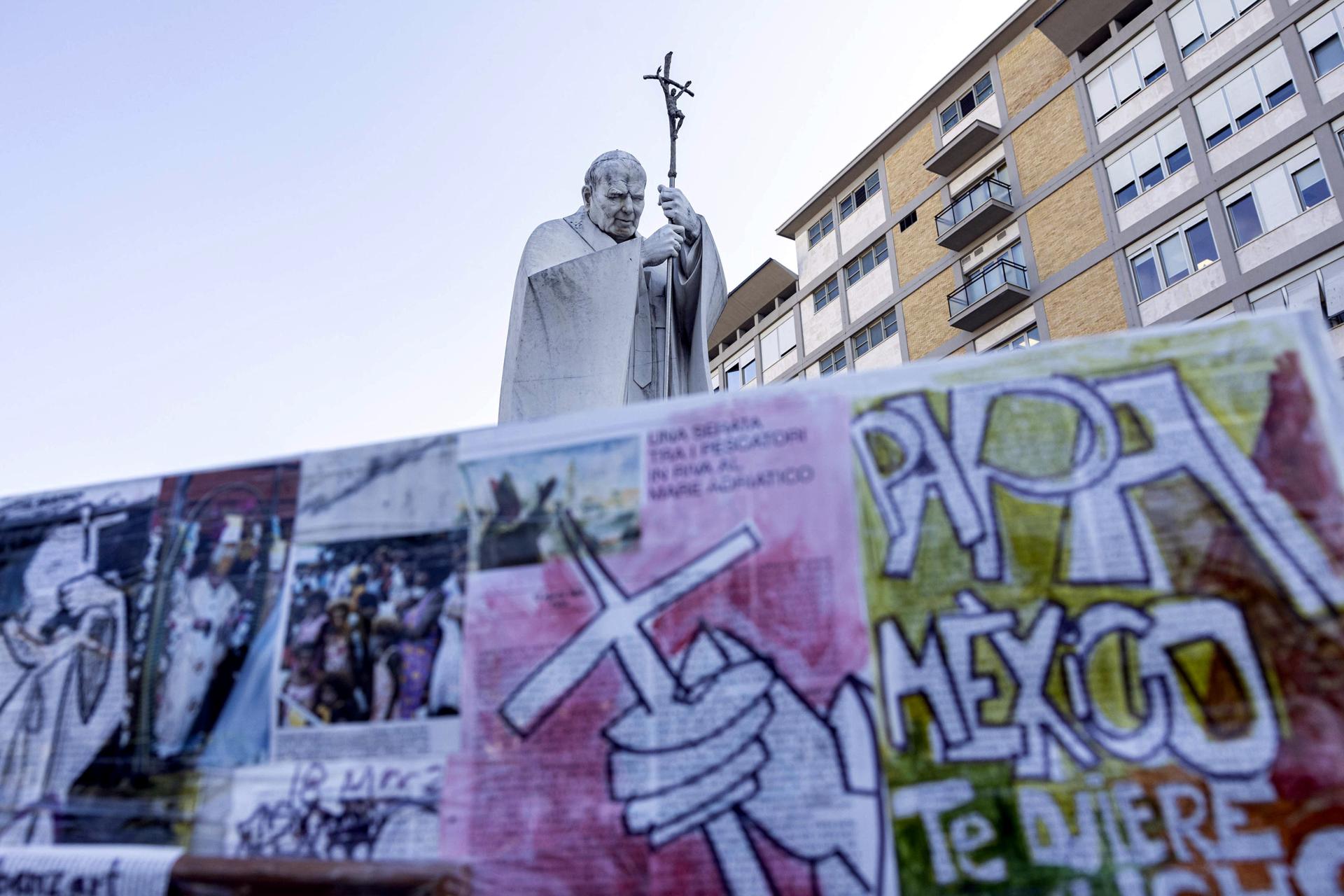 Papa Francisco pasó una noche tranquila y se mantiene estable