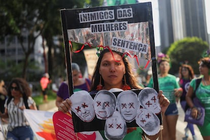 En las principales calles de São Paulo las mujeres han salido a protestar exigiendo mejores condiciones en el acceso a la justicia en Brasil.