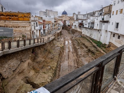 Estado del barranco del Poyo a su paso por Chiva, este martes.