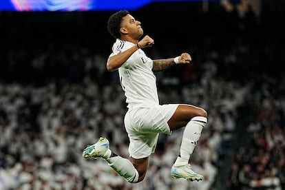 Rodrygo celebra el primer gol del Real Madrid.