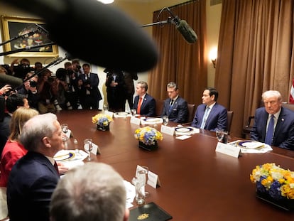 6ht4ri7auncmtb5joeylxapstm El presidente de Estados Unidos, Donald Trump (a la izquierda), durante la reunión bilateral con el primer ministro de Noruega, Jonas Gahr Støre, este jueves en la Casa Blanca.