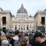 Unas 150 mil personas despiden al papa Francisco en la Basílica de San Pedro antes del funeral Unas 150 mil personas despiden al papa Francisco en la Basílica de San Pedro antes del funeral