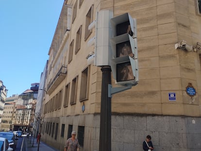y4tki4mclxbyzaz65msngyh3bu-1 Semáforo apagado en Bilbao