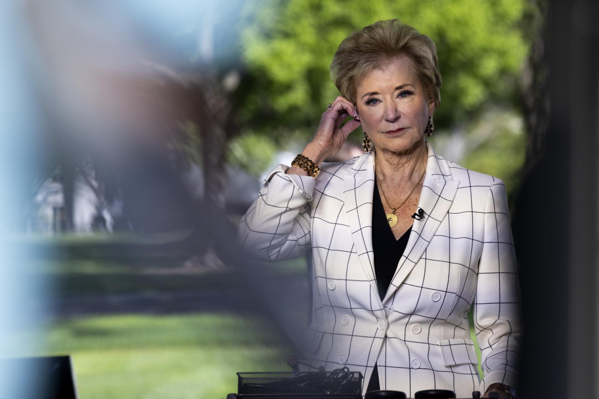 Secretaria de Educación de EE.UU. manda una carta a Harvard llena de faltas gramaticales Secretaria de Educación de EE.UU. manda una carta a Harvard llena de faltas gramaticales