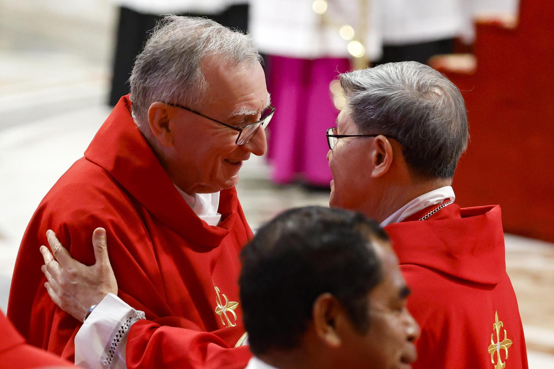 Un deseo de “suerte” al cardenal Parolin en la misa antes del cónclave suscita curiosidad Un deseo de “suerte” al cardenal Parolin en la misa antes del cónclave suscita curiosidad