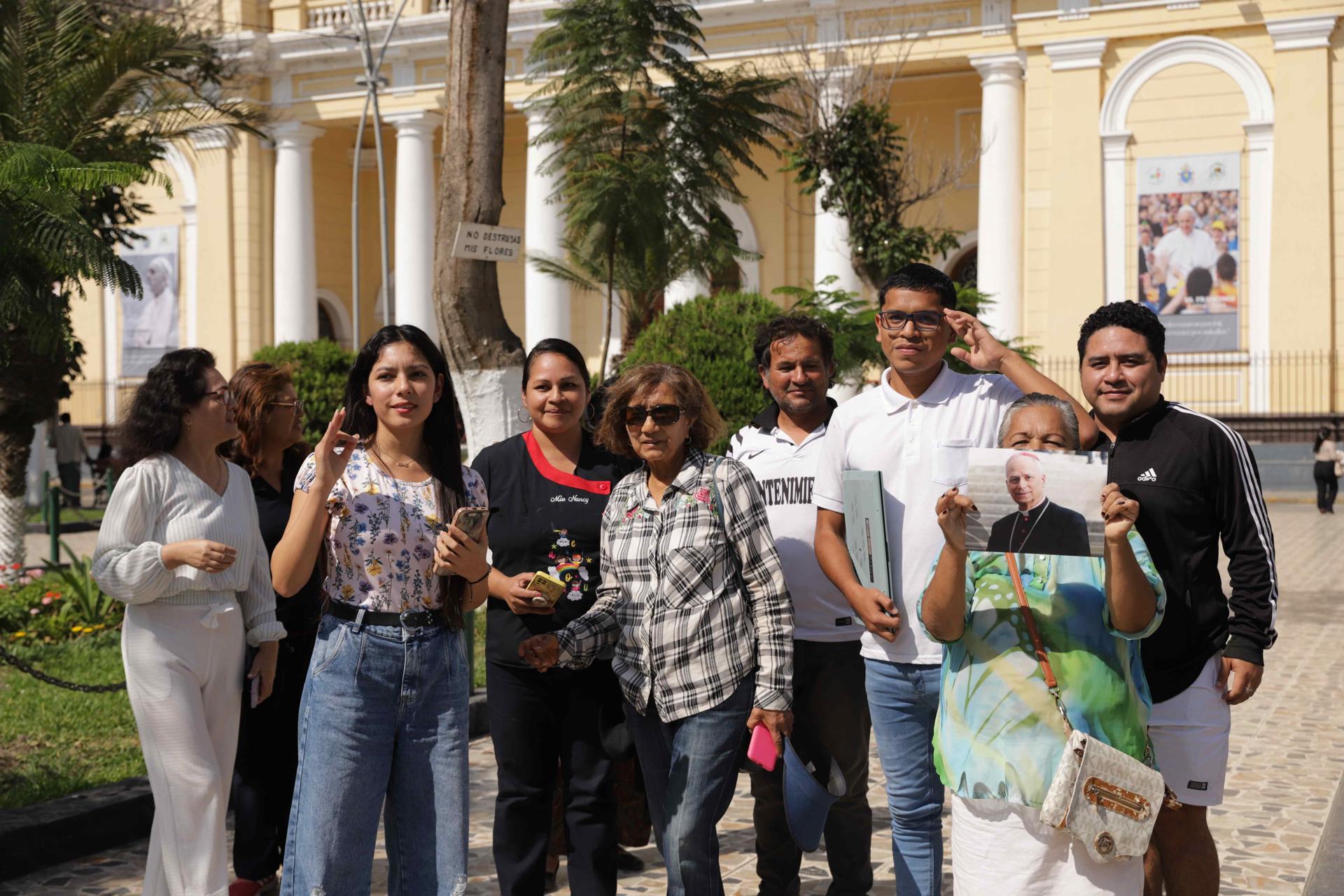 Perú celebra la elección de León XIV como una bendición para su país Perú celebra la elección de León XIV como una bendición para su país
