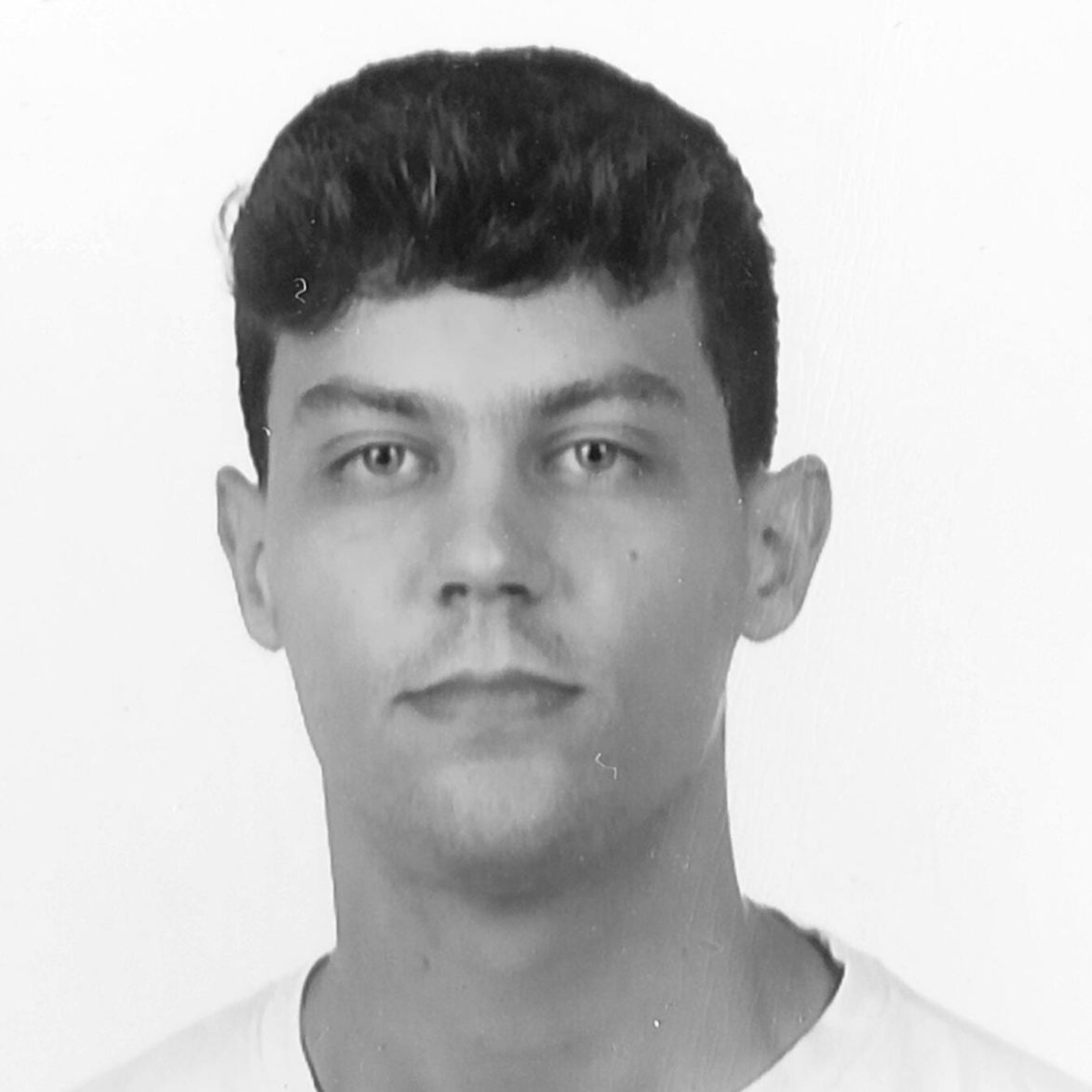 66c07aa1-4d11-4628-8880-df2e98fff2da-3 J. M. Benítez
