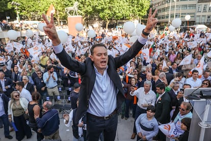 7siwm7cilnglpo7zl5atxapjhi Luís Montenegro, durante el mitin de la Alianza Democrática celebrado el jueves en Oporto.
