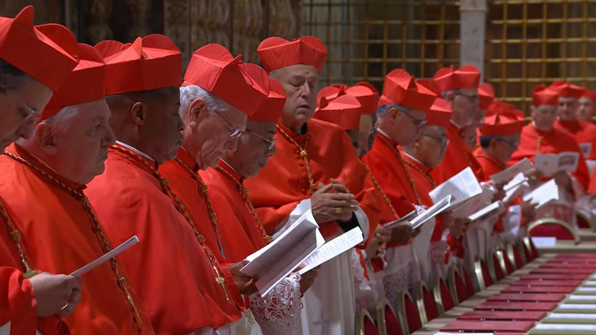El juramento de los cardenales para iniciar el Cónclave El juramento de los cardenales para iniciar el Cónclave