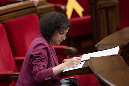 cdvgbxa7cgams5vr2zwl2ffxwu-1 La consejera de Economía de la Generalitat, Alícia Romero, este miércoles en el Parlament.