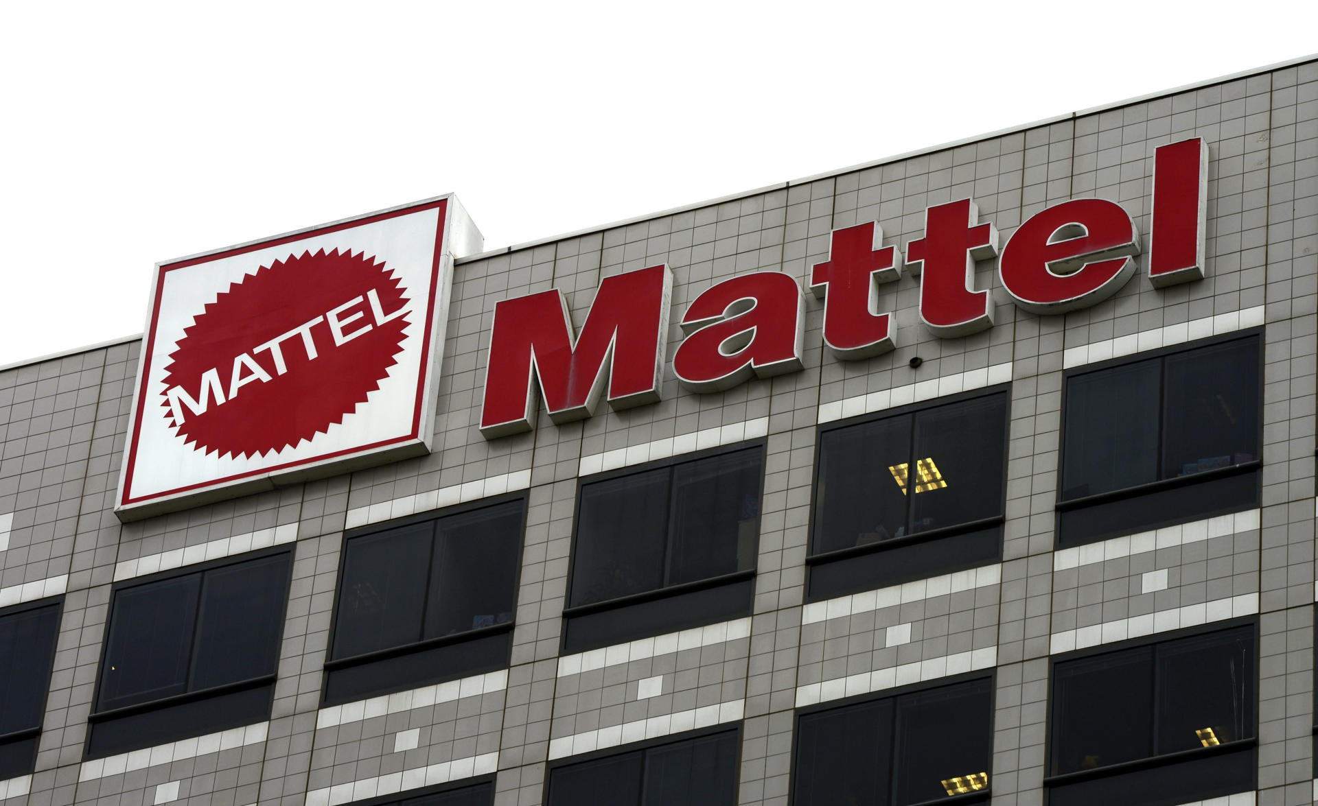 Mattel prevé subir sus precios por los aranceles de EE.UU. y tras alusión de Trump a muñecas Mattel prevé subir sus precios por los aranceles de EE.UU. y tras alusión de Trump a muñecas