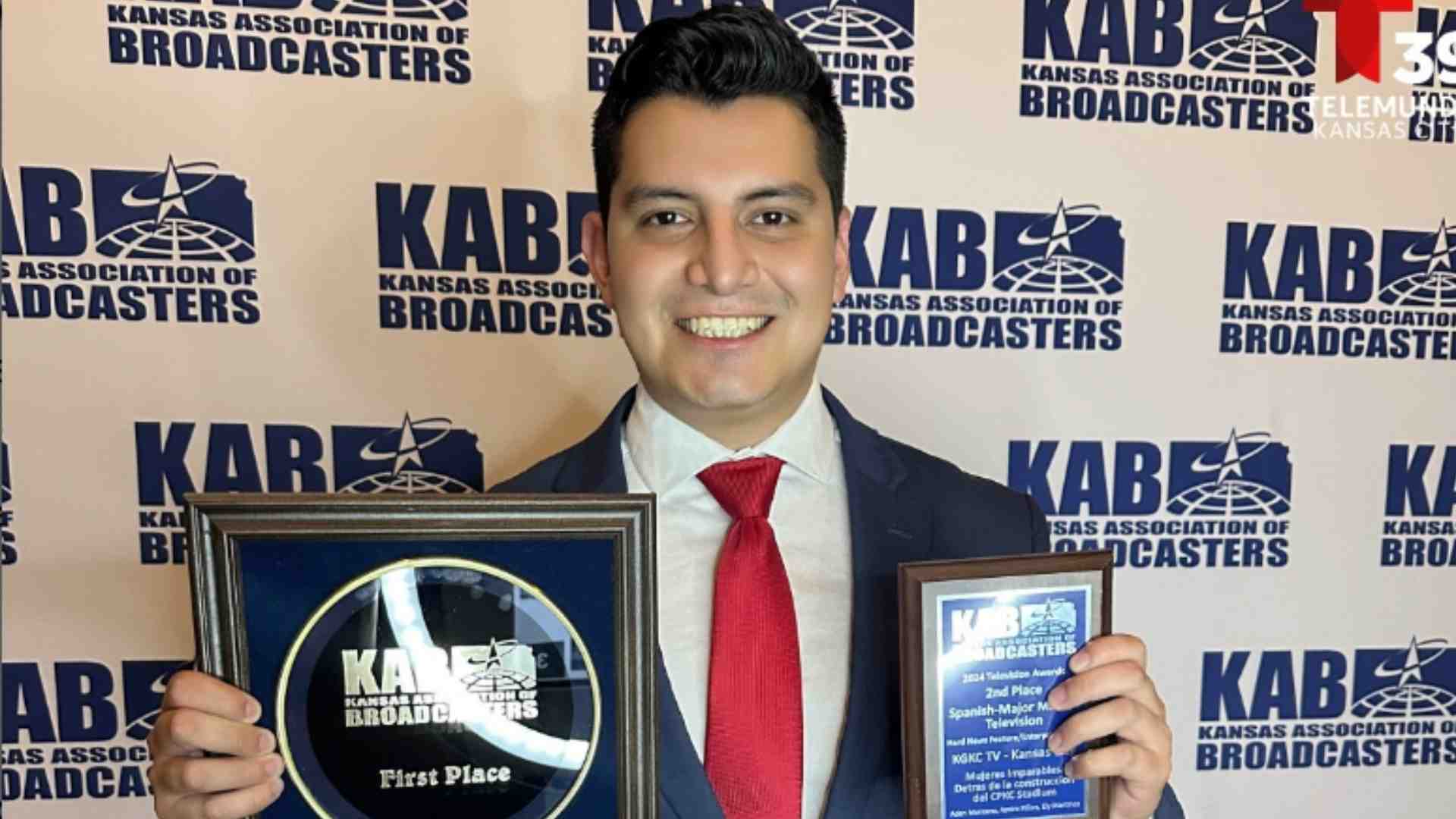 Detienen a segundo sospechoso por el asesinato de Adán Manzano, periodista que cubría el Super Bowl Detienen a segundo sospechoso por el asesinato de Adán Manzano, periodista que cubría el Super Bowl