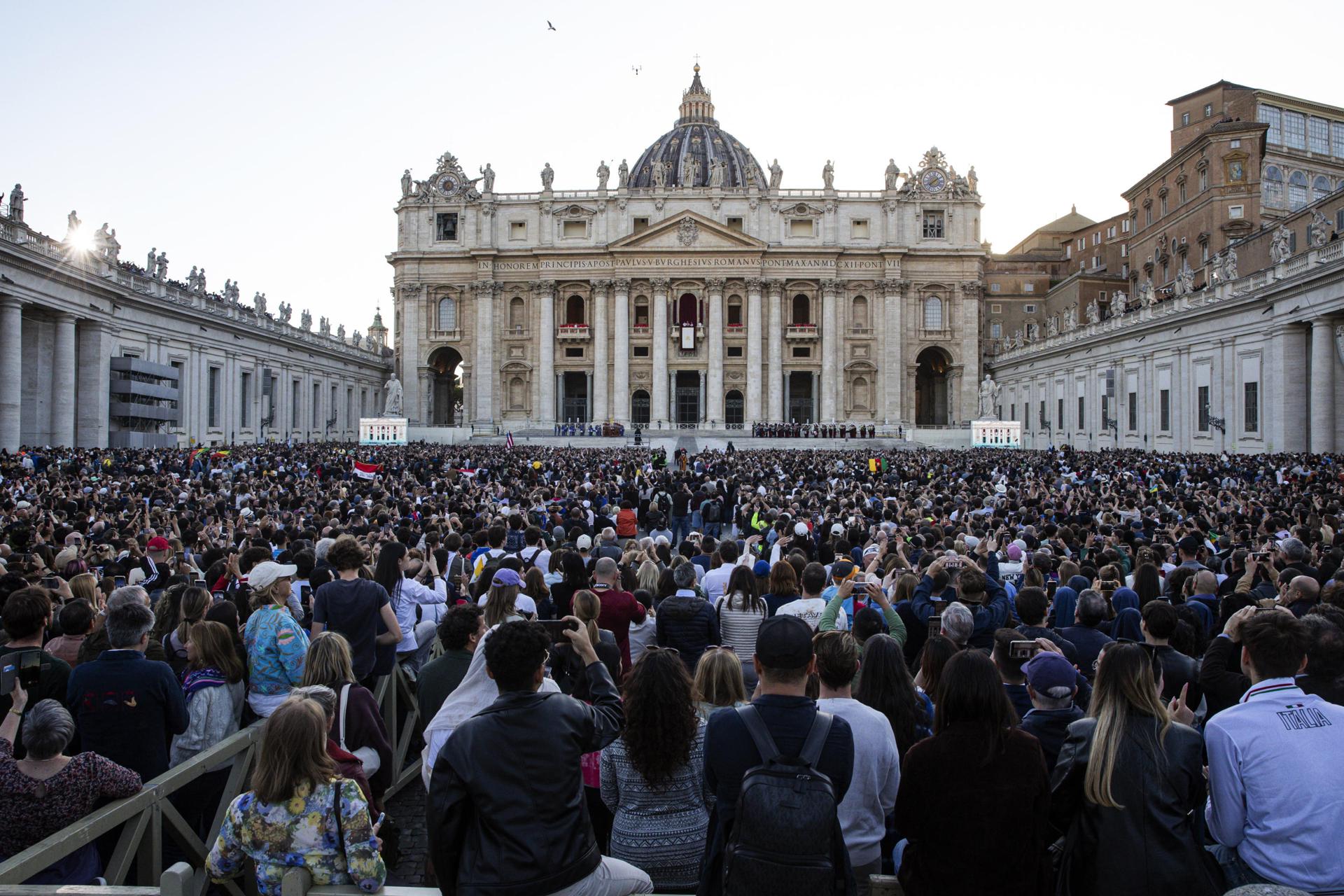 Muerte de Francisco y el cónclave generaron una derrama de 451 mde en Roma Muerte de Francisco y el cónclave generaron una derrama de 451 mde en Roma