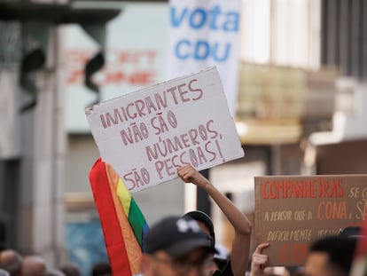 fljnsaf6v5dkxi5dhku7spk4ky-2 Manifestación del Primero de Mayo en Oporto