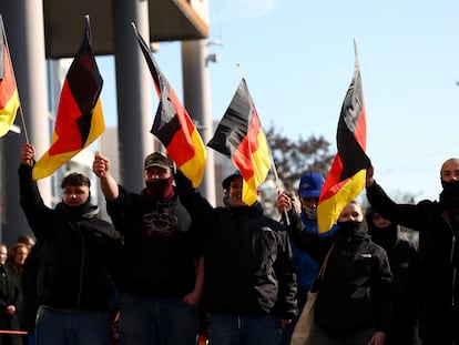 fqqsv4fg2iihacttxtexrti644-2 Seguidores de AfD, en un acto en Berlín el pasado 22 de febrero.