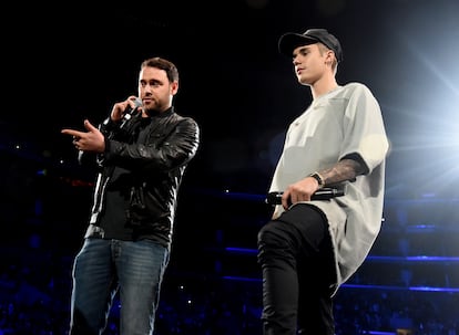 g2nsqrh7eja7fczk6fsarjc66a Justin Bieber y Scooter Braun