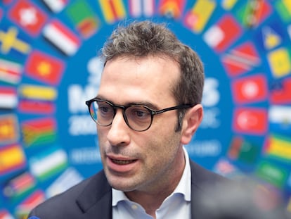 jmrmjxf5ci2dz7wwmx47aason4 El ministro de Economía español, Carlos Cuerpo, este jueves, en la sede del Banco Mundial, en Washington.
