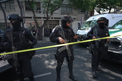 Elementos de seguridad en Ciudad de México, este martes.