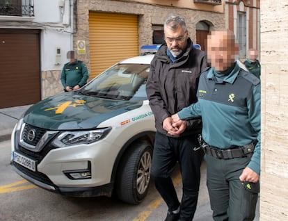 Ginés V.L a su llegada ayer a los juzgados de Villacarrillo por la desaparición de un temporero que trabajaba para él en la recolección de aceituna.