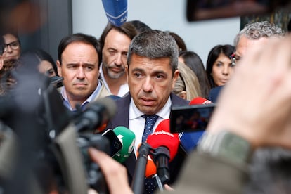 npoiovfyg4of4xv52qt4zxfvme-1 El presidente de Valencia, Carlos Mazón, a su llegada este lunes a la reunión de la Junta Directiva Nacional del partido que se celebra en Madrid.