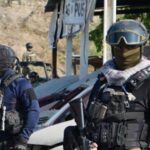 Abandonan tres cuerpos afuera de deshuesadero en Acapulco, Guerrero Abandonan tres cuerpos afuera de deshuesadero en Acapulco, Guerrero