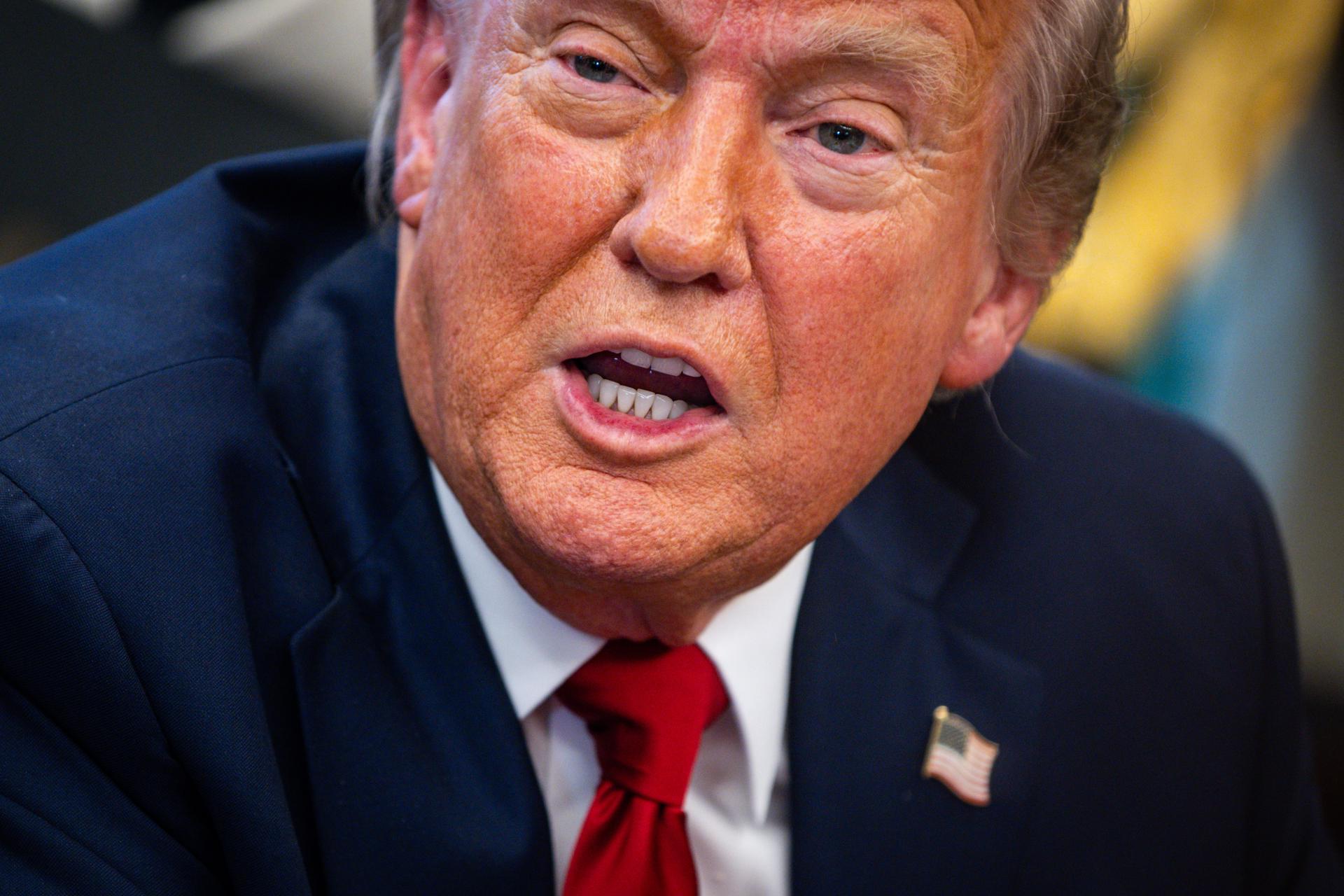 Trump insta al Congreso de EE.UU. a subir los impuestos a los ricos Trump insta al Congreso de EE.UU. a subir los impuestos a los ricos