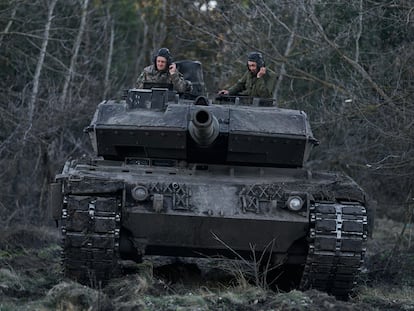 ybwfdtvgpnes7d4dksv27igri4 defensa tanques