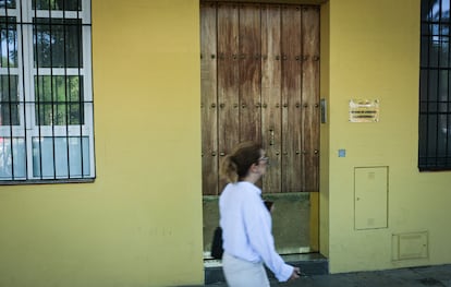 Sede de la Oficina de atención a la maternidad en Sevilla.