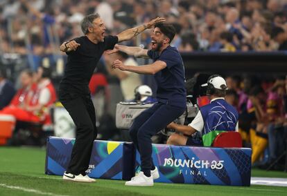 zninfrasmrahlo7fp4435yjcgy Luis Enrique, entrenador del Paris Saint-Germain, celebra el segundo gol de su equipo.