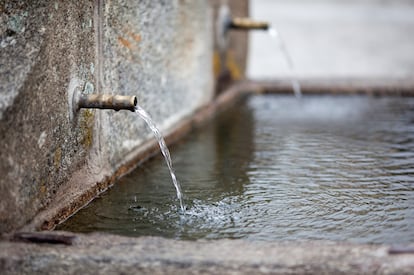 4jislyhgivdi3hrq37kudzdfu4-1 Agua potable.