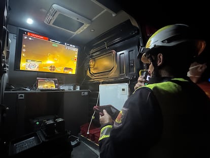 5pknesjv4bvaxupiq3fnx6vgti-2 Nueve viviendas de la localidad madrileña de Villa del Prado han sido evacuadas, y los vecinos de una urbanización confinados, a causa de un incendio forestal declarado este domingo por la noche.