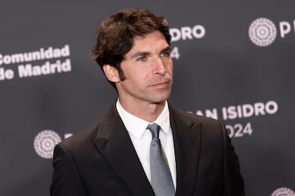 Cayetano Rivera en una sesión de fotos para las fiestas de San Isidro 2024.