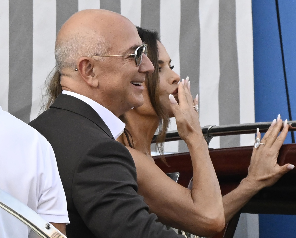 Jeff Bezos y Lauren Sánchez se dan el “sí” en exclusiva ceremonia en Venecia Jeff Bezos y Lauren Sánchez se dan el “sí” en exclusiva ceremonia en Venecia