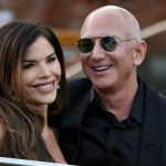Boda de Bezos termina con un baile de máscaras, sin Lady Gaga y con protestas
