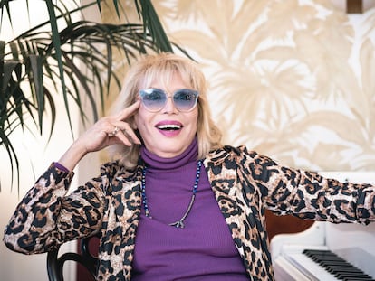 nhe4w4u3jzdhfonfgaxo2zdfue Amanda Lear, durante una de sus entrevistas para el documental Enigma, de Zackary Drucker.