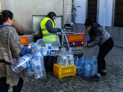 vskpjrom5zcg3emewhqnzlz6cu Afectados por falta de agua potable en la localidad de Pozoblanco, en la comarca de Los Pedroches, Córdoba.