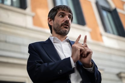 26/06/2025 El ministro de Cultura, Ernest Urtasun, tras asistir a una sesión plenaria en el Congreso de los Diputados, a 26 de junio de 2025, en Madrid (España). El Pleno del Congreso de los Diputados debate y vota la convalidación o derogación del programa 'Verano Joven' 2025, un programa dotado con 120 millones de euros y que ofrece descuentos de hasta el 90% en el transporte terrestre para los jóvenes de entre 18 y 30 años.
POLITICA 
Alejandro Martínez Vélez - Europa Press