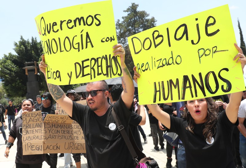 artistas-protestan-en-la-cdmx-exigen-regulacion-para-proteger-las-voces-ante-clonacion-con-ia Artistas protestan en la CDMX; exigen regulación para proteger las voces ante clonación con IA - artistas-protestan-en-la-cdmx-exigen-regulacion-para-proteger-las-voces-ante-clonacion-con-ia-1024x701