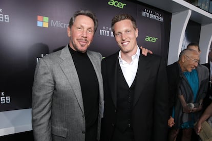 Larry Ellison y David Ellison, en Los Ángeles.